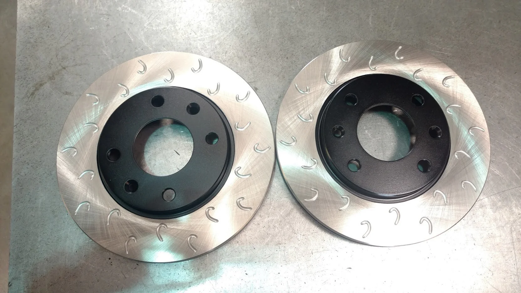 Clio 172/182 F&R G Hook and Ferodo Package - Image 3
