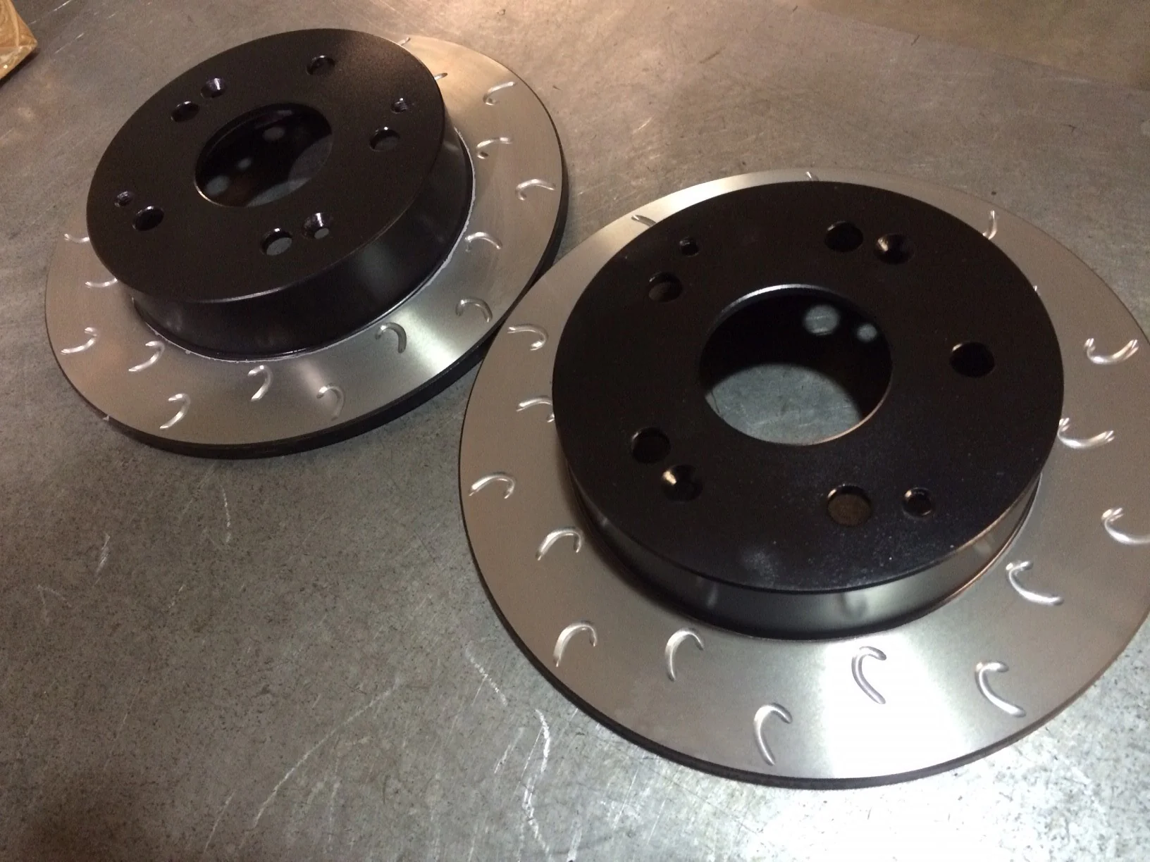 Fiesta MK 7 ST Rear G Hook Discs