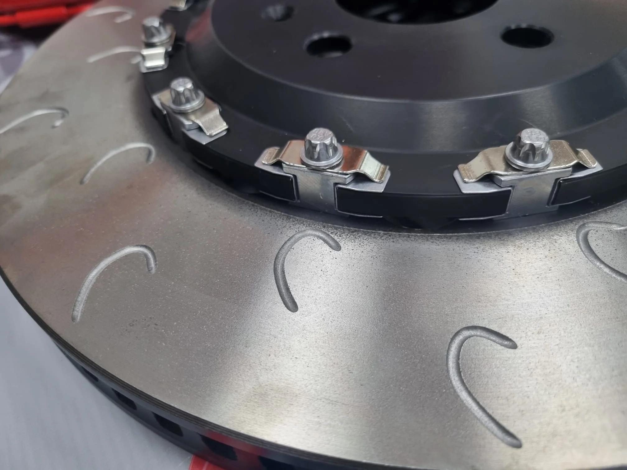 Golf 7/7.5R/VRS/Cupra/S3 MQB 356MM 4 Pot Kit - Image 4