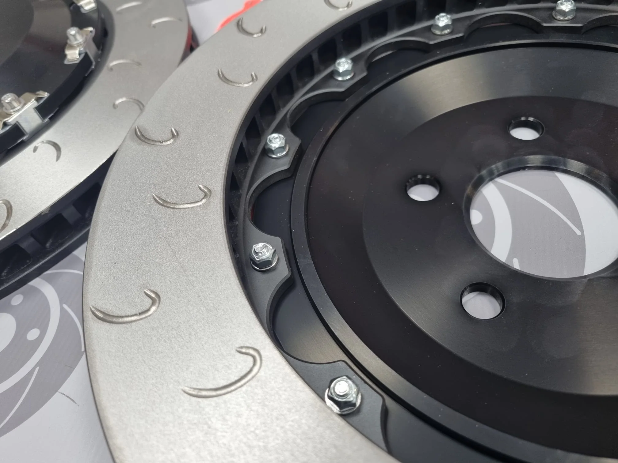 Golf 7/7.5R/VRS/Cupra/S3 MQB 380x32mm 2 piece Revo replacement disc & bells - Image 4