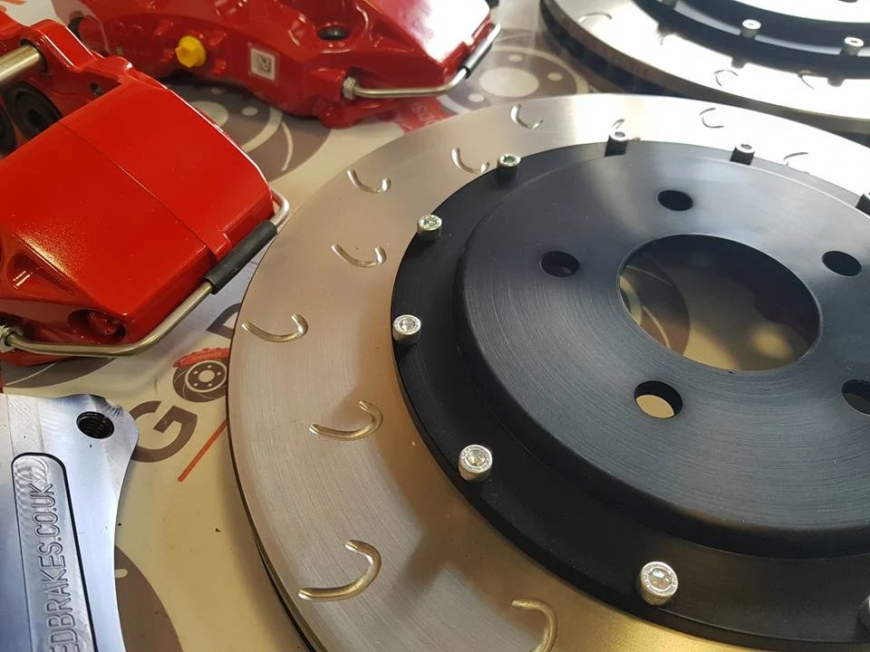 Mitsubishi Evo 5-9 Front 355mm 6 Pot Kit - Image 3